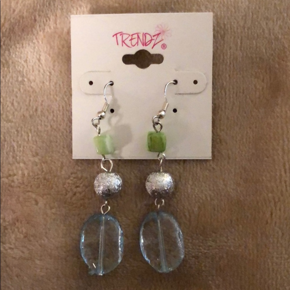 ❗️ SOLD ❗️ Trendz Earrings